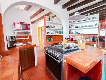 MARFIL Casa con jardín, cabaña y departamento en venta