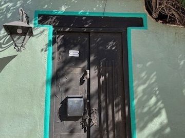 CASA ANTIGUA EN MARFIL CON INCREIBLE JARDIN