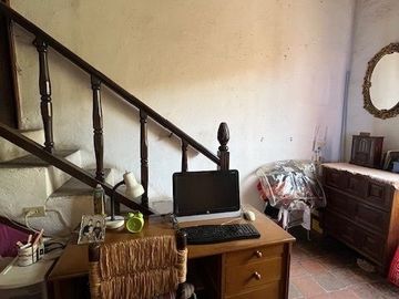 CASA ANTIGUA EN MARFIL CON INCREIBLE JARDIN