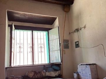 CASA ANTIGUA EN MARFIL CON INCREIBLE JARDIN
