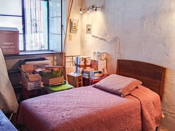 CASA ANTIGUA EN MARFIL CON INCREIBLE JARDIN
