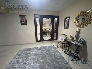Casa en Venta en Col. Lomas de Rosales, Tampico Tamaulipas.
