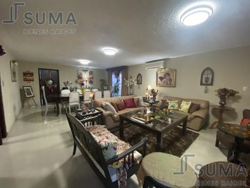 Casa en Venta en Col. Lomas de Rosales, Tampico Tamaulipas.