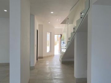 EXCELENTE CASA PARA ESTRENAR EN (CUMBRES ELITE PRIVADA PIRINEOS)