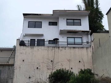 Jardines de Chapultepec, C del Olmo, Casa en Venta