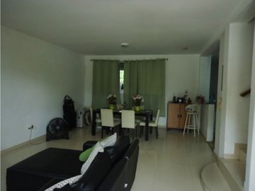 LAS ACACIAS / VILLA DE LAS ACACIAS / 197m2 / 3 HABITACIONES