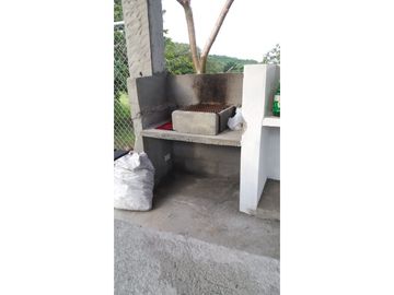 SAN CARLOS / LAS UVAS / CAMINO AL VALLE / 626m2 / CON PISCINA / VACIO