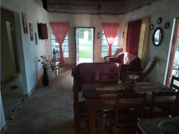 SAN CARLOS / LAS UVAS / CAMINO AL VALLE / 626m2 / CON PISCINA / VACIO
