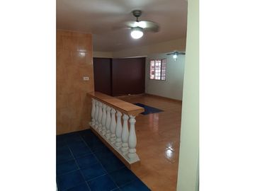 VERACRUZ / CASA PARA USO COMERCIAL O RESIDENCIAL / 410m2 / 8 HABITAC.