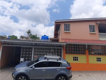 VERACRUZ / CASA PARA USO COMERCIAL O RESIDENCIAL / 410m2 / 8 HABITAC.