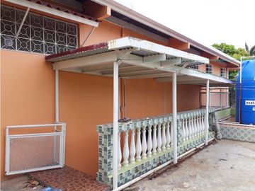 VERACRUZ / CASA PARA USO COMERCIAL O RESIDENCIAL / 410m2 / 8 HABITAC.