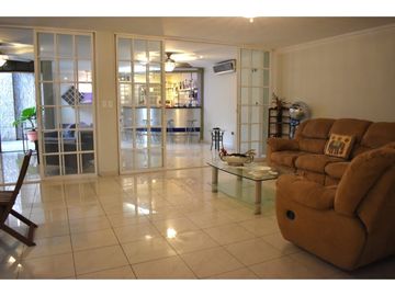 EL CANGREJO / RESIDENCIAL PRIVADO / 387m2 / 3 HABITACIONES / 2 NIVELES