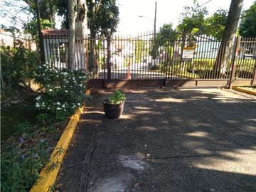EL CANGREJO / RESIDENCIAL PRIVADO / 387m2 / 3 HABITACIONES / 2 NIVELES