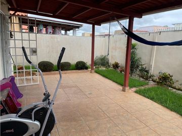 ARBOLEDAS / LOS ALMENDROS / 180m2 / 3 HABITACIONES / VACIA