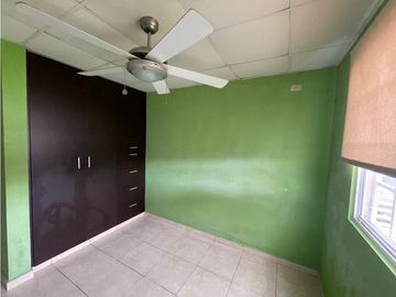 ARBOLEDAS / LOS ALMENDROS / 180m2 / 3 HABITACIONES / VACIA