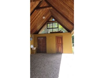 CERRO AZUL / FINCA PRIVADA / 2 CASAS / 4.5 HECTREAS / 3 HABITACIONES