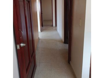 CASA PARA USO RESIDENCIAL O COMERCIAL / TUMBA MUERTO / 200m2 / 3 HABIT