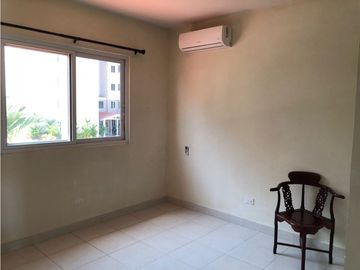 VERSALLES / QUINTAS DE VERSALLES / 276m2 /CON JARDN / 4 HABITAC.