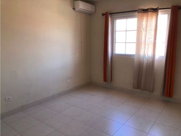 VERSALLES / QUINTAS DE VERSALLES / 276m2 /CON JARDN / 4 HABITAC.