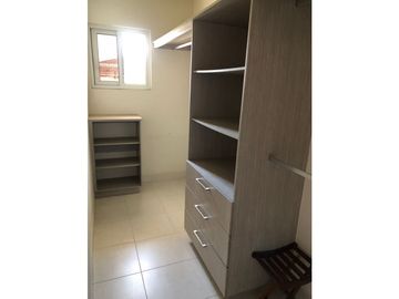 VERSALLES / QUINTAS DE VERSALLES / 276m2 /CON JARDN / 4 HABITAC.
