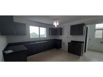 CONDADO DEL REY / PH COUNTRY HEIGHTS / 170M2 / 3 HAB / 2 EST