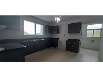 CONDADO DEL REY / PH COUNTRY HEIGHTS / 170M2 / 3 HAB / 2 EST