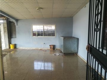 CASA COMERCIAL O LOCAL / MONTE OSCURO / 363M2