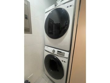 Venta de apartamento en Av Balboa - Ph Element Remodelado p/inversion