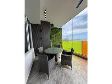 Venta de apartamento en Av Balboa - Ph Element Remodelado p/inversion