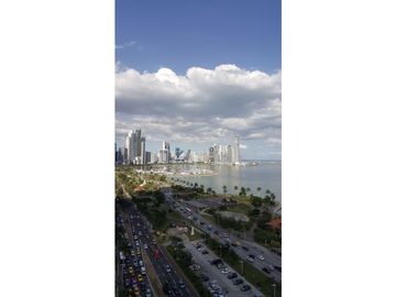 Venta de apartamento en Av Balboa - Ph Element Remodelado p/inversion