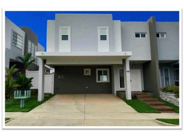VENTA CASA EN BRISAS DEL GOLF PASEO DEL NORTE