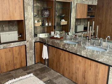 Venta de casa en Jardines de la Montaña