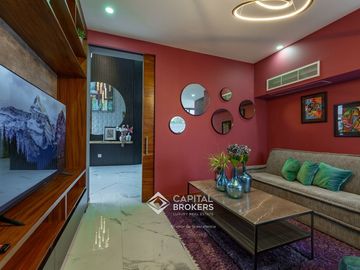 Casa de Lujo con Alberca en venta El Palomar una sola planta Sur