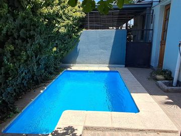 Casa en venta en MACUL