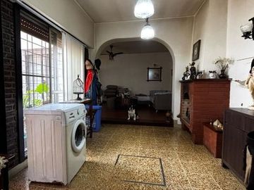 Casa para 2 Familias en venta en Moron Sur