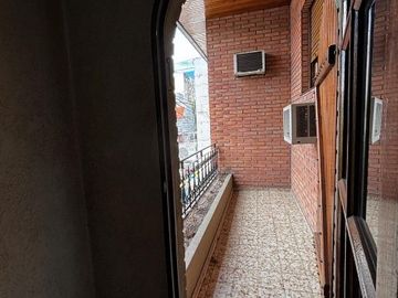 Casa para 2 Familias en venta en Moron Sur