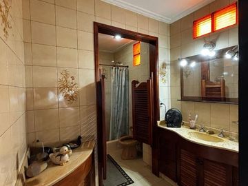 Casa para 2 Familias en venta en Moron Sur