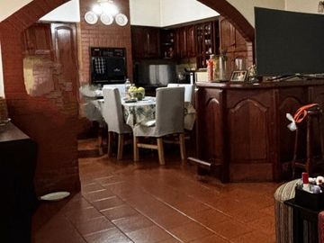 Casa para 2 Familias en venta en Moron Sur