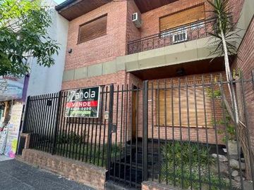 Casa para 2 Familias en venta en Moron Sur