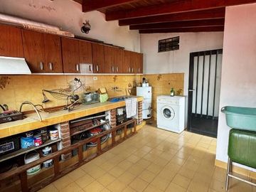 Casa para 2 Familias en venta en Moron Sur