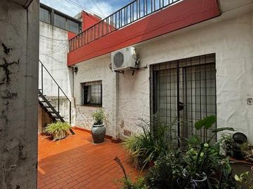 Casa para 2 Familias en venta en Moron Sur