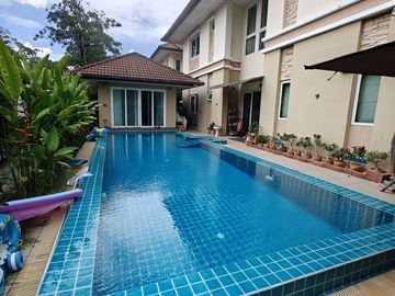 6 Bedroom House for Sale at Villa nakarin