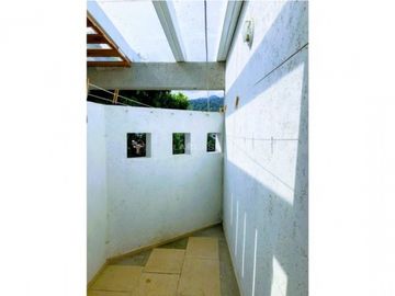 CASA  EN  EL COPORITO