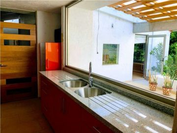 CASA  EN  EL COPORITO