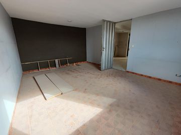 Se Vende Local Comercial de 4 Pisos + Patio en Huamanga, Ayacucho