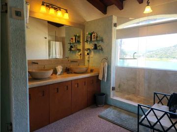 Casa en Renta en Avandaro con Vista al Lago