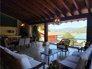 Casa en Renta en Avandaro con Vista al Lago