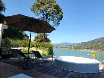 Casa en Renta en Avandaro con Vista al Lago