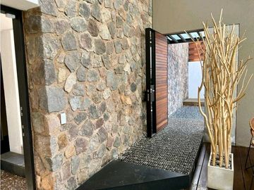 CASA EN VENTA  EN  AVANDARO