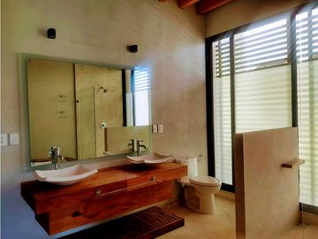 SE RENTA CASA EN VALLE DE BRAVO